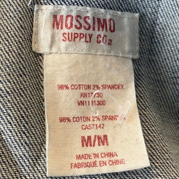 Mossimo Woman's Short Overalls M Distressed Denim Adjustable Straps Pockets - Picture 5 of 9